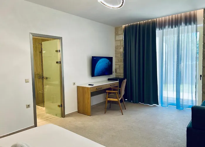 Lili Hotel